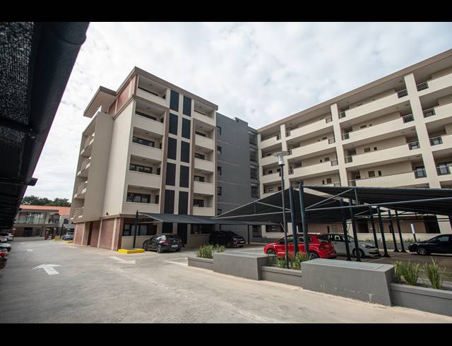 2 BEDROOM APARTMENT FOR SALE IN UMHLANGA RIDGE